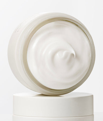 What to Look For in a Face Moisturizer (Especially for Aging Skin)
